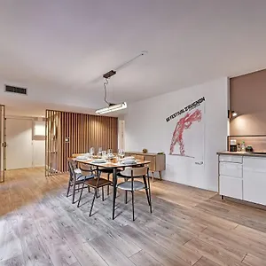 Appartement Nouveau - Aux Marches Du Palais - Spacieux - Loggia, Avignon
